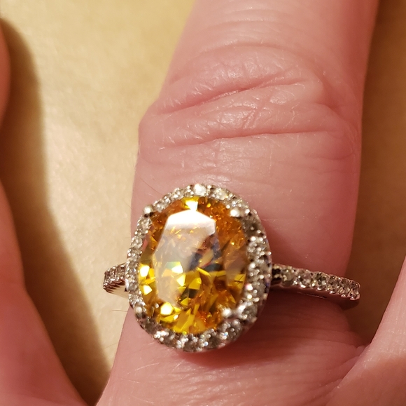 QVC Diamonique canary oval stone w/halo setting - Picture 2 of 16
